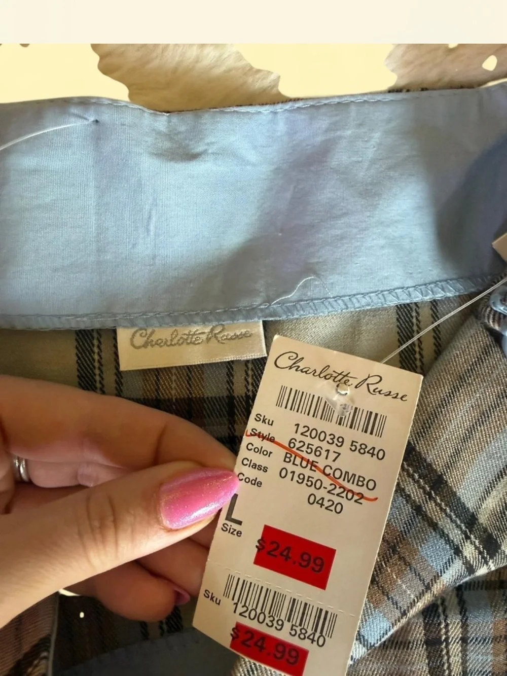 Charlotte Russe Gray Plaid Pleated Mini Skirt with Blue Accents - Picture 3 of 4